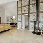 Modern Close To Hjelm Deep Дом отдыха