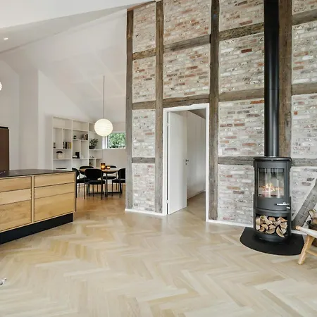 Modern Close To Hjelm Deep Дом отдыха