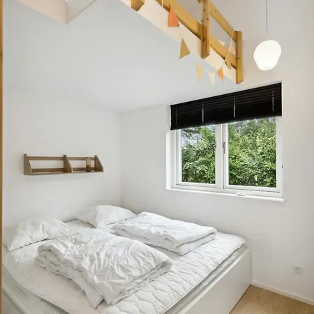 Modern Close To Hjelm Deep Дом отдыха