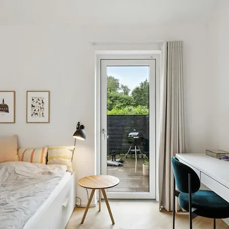 Modern Close To Hjelm Deep Эбельтофт